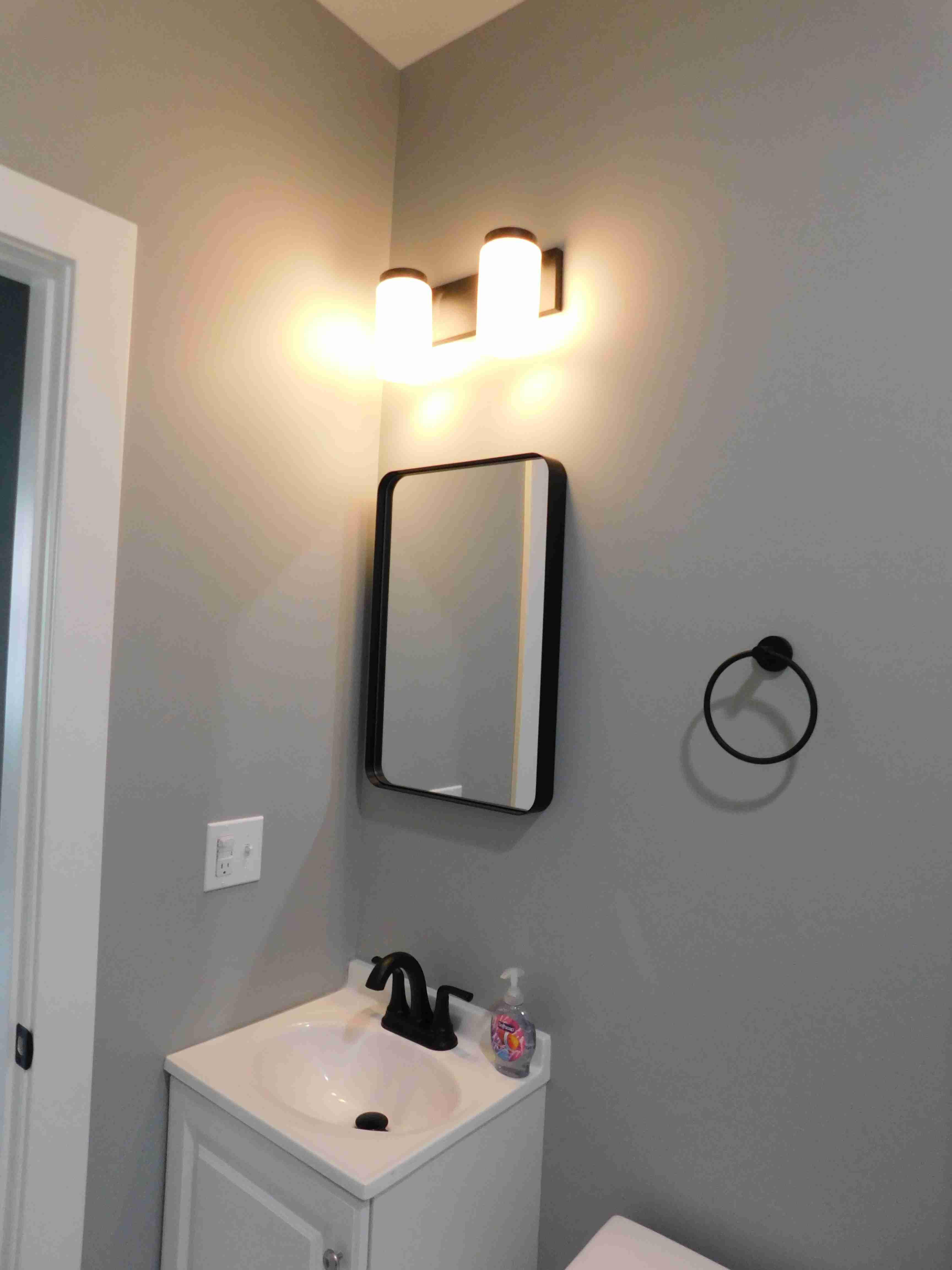 14907 Mayfield_bathroom .JPG